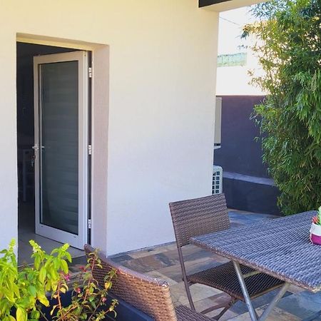 Studio Prive Attenant Villa Piscine Marsella Exterior foto